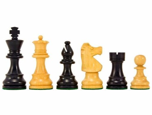 Ensemble "French Knight Black" Echiquier en Bois d'Acajou et d'Erable, Jeu d'Echecs en Bois de Buis & Coffret de Rangement en Bois de Bouleau